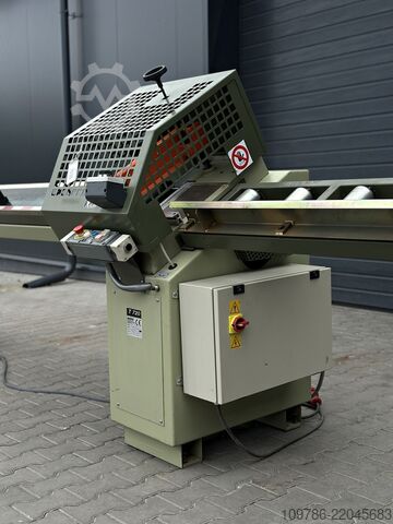 Поперечен трион OMGA T720 с лентов транспортьор OMGA T720