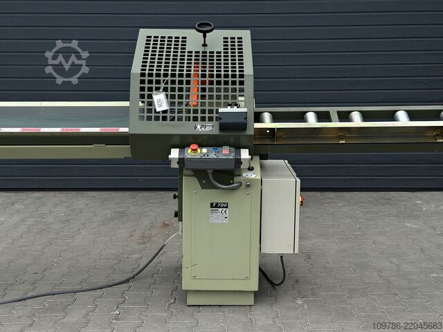 Поперечен трион OMGA T720 с лентов транспортьор OMGA T720