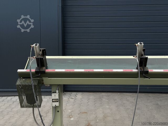 Поперечен трион OMGA T720 с лентов транспортьор OMGA T720