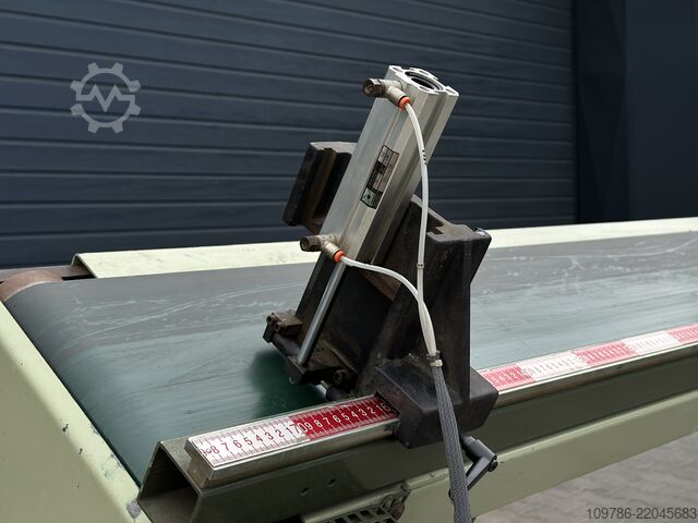 Поперечен трион OMGA T720 с лентов транспортьор OMGA T720