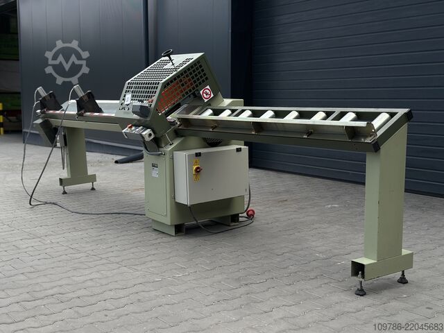 Поперечен трион OMGA T720 с лентов транспортьор OMGA T720