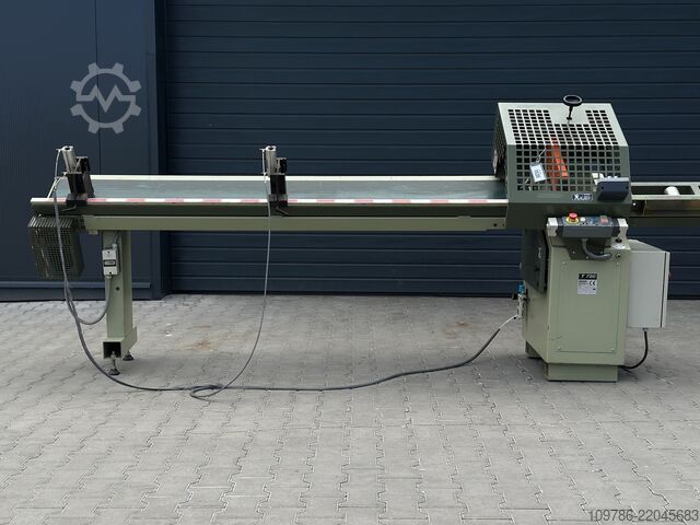 Поперечен трион OMGA T720 с лентов транспортьор OMGA T720
