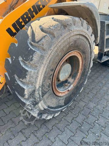 Chargeuse sur pneus LIEBHERR L538