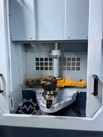 Vertical machining center Matsuura MAM72-25 V