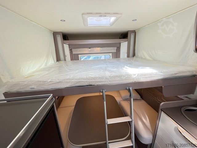 Semi-integrated camper BÜRSTNER Lyseo TD 644 G Automatik