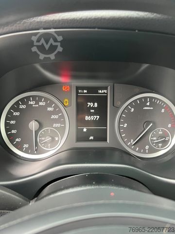Slēgtais furgons MERCEDES-BENZ Vito 114 LANG KLIMA TEMPOMAT SCHRÄNKE/REGALE AHK