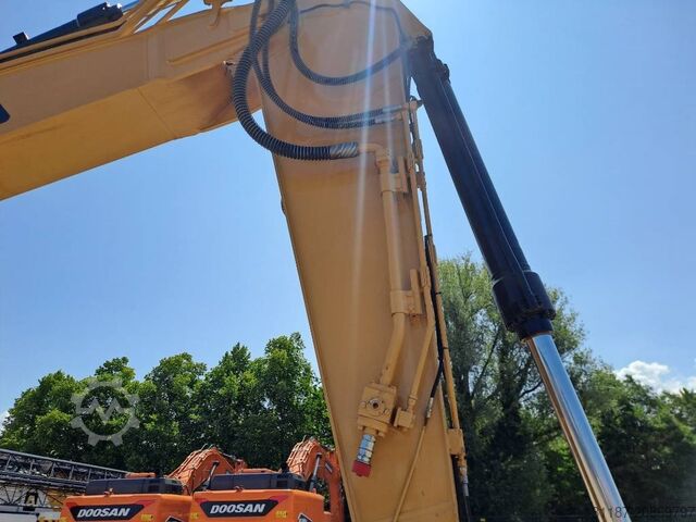 Raupenbagger CAT 320