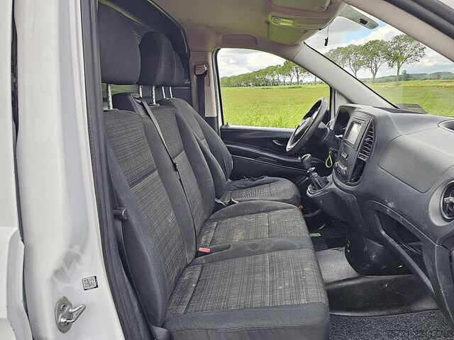 Camioneta familiar de techo alto MERCEDES-BENZ VITO 111 L2 Euro6 3-Zits