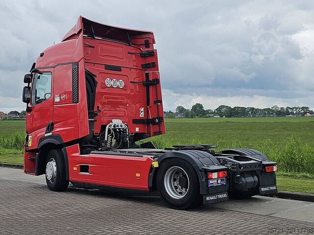Estándar-SZM RENAULT T 520