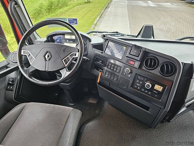 Estándar-SZM RENAULT T 520