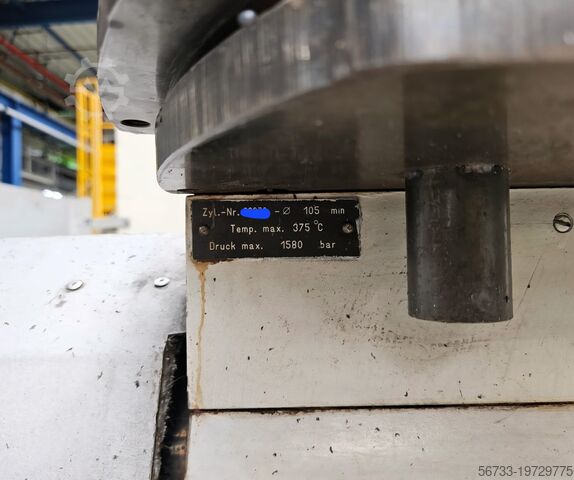 Mașină de turnat prin injecție KraussMaffei KM 800 - 5700 MC