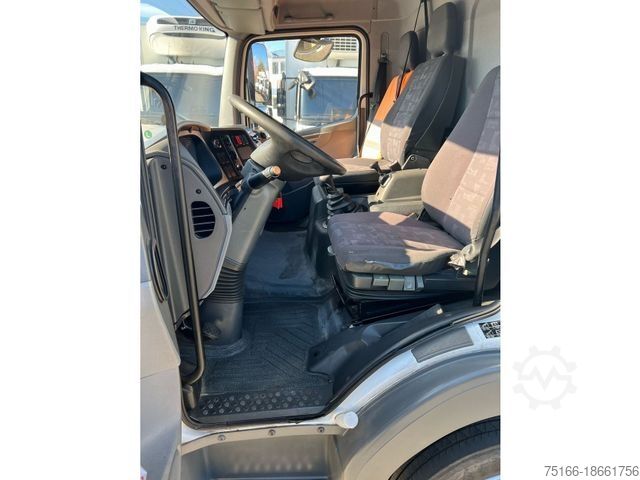 Фургон с брезентова завеса MERCEDES-BENZ ATEGO 818 Pritsche/Plane 5,18m