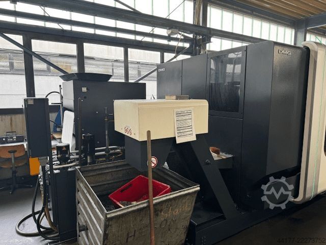 Okomiti obradni centar DMG MORI DMC 1035 V