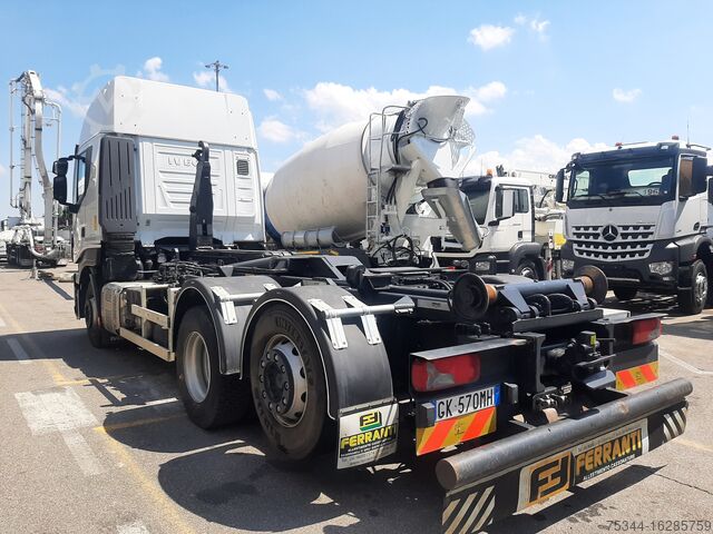 Roll-off truck Iveco Stralis 460