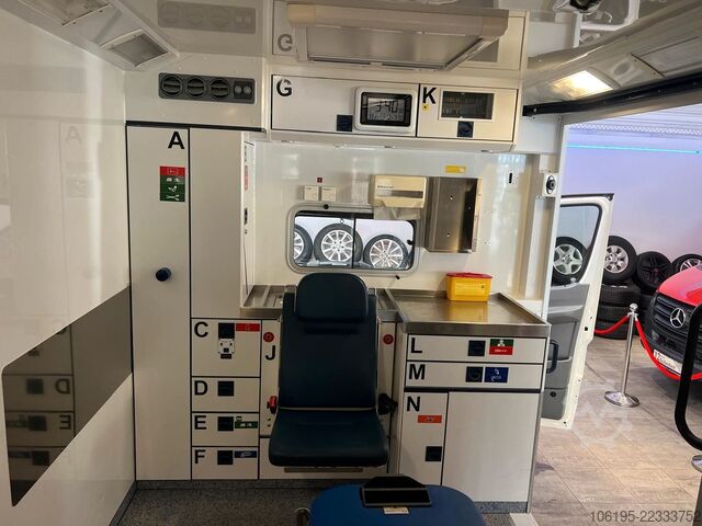 Hasičské auto MERCEDES-BENZ 516 CDI Krankenwagen*RTW*Liege*1.HD