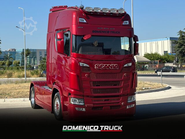 Tractor estándar SCANIA 770 S V8