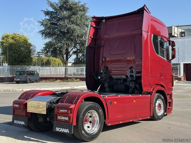 Tractor estándar SCANIA 770 S V8