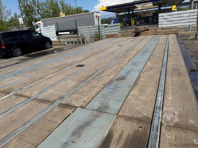 Semitrailer dengan platform kerja KÖGEL S24-1