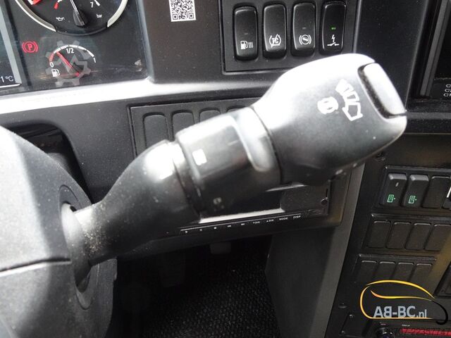 Туристичний автобус SCANIA Higer Touring 51 Sitze EURO 6