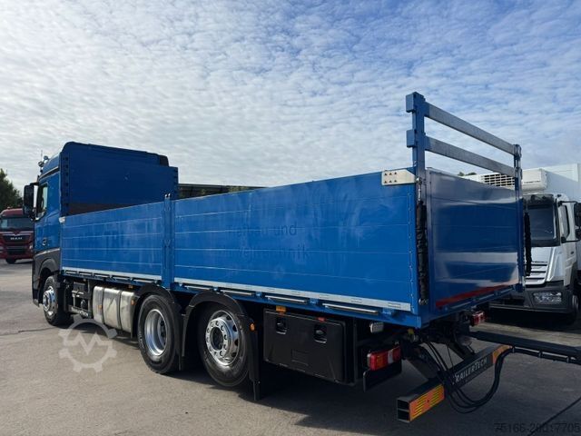 Kamion s ravnom platformom MERCEDES-BENZ ACTROS 2548 L Pritsche 7,30 m offen+RETARDER
