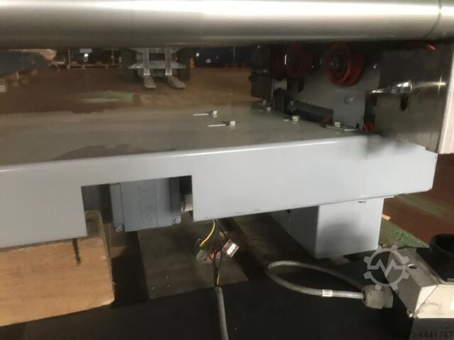 Roller conveyor with drive Mannesmann / Dematic Rundriemen