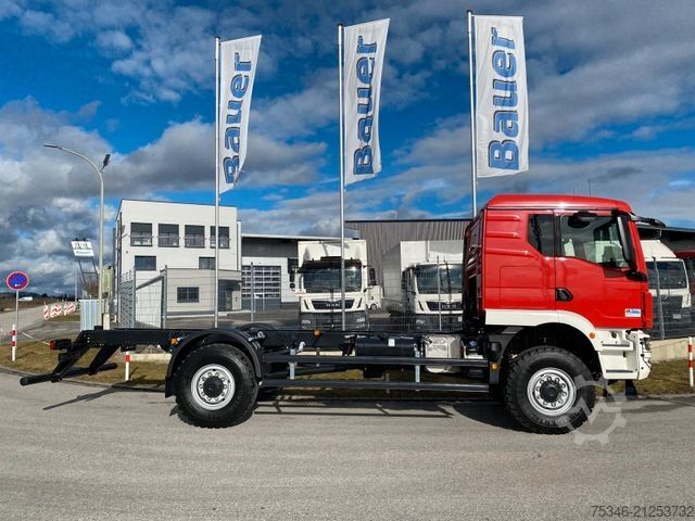 Truck chassis MAN TGM 18.250 4x4 BB/Fahrgestell/3-Sitze/Neu