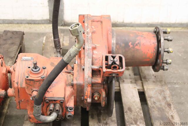 Ведуча вісь Linde H60D  MV75