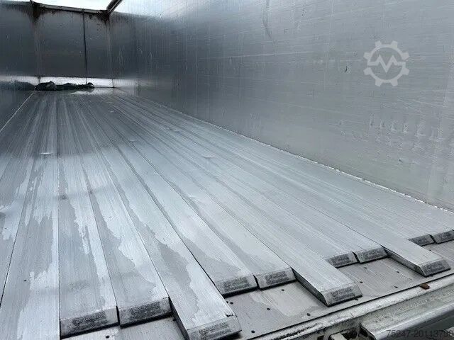 Moving floor Knapen Trailers K200 - 96m3 BPW