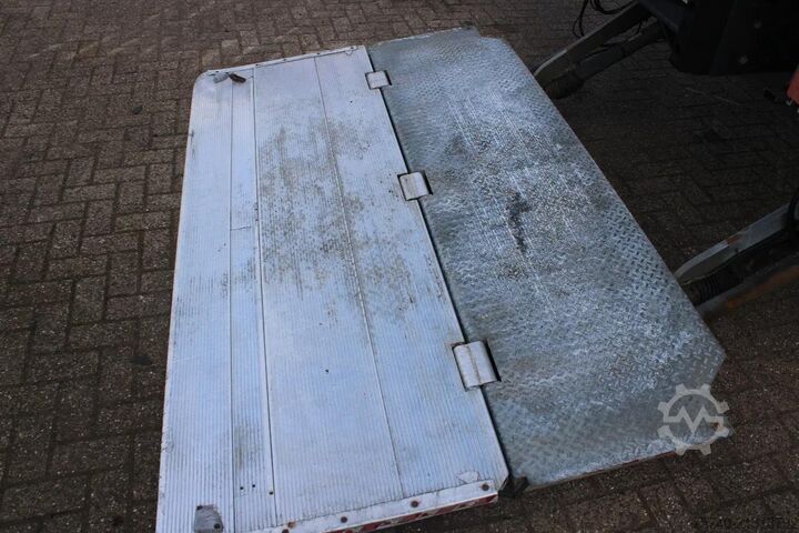 куфар Iveco Stralis 330 + EURO 6 + NICE TRUCK + 19T