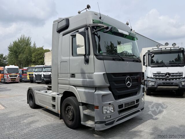 Standard SZM Mercedes-Benz Actros MP3 1846 LS Megaspace