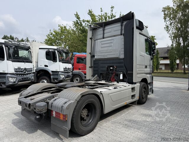 Standard SZM Mercedes-Benz Actros MP3 1846 LS Megaspace