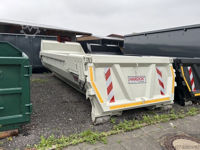 רכב מסחרי M3 Containersysteme Abrollcontainer  Halfpipe