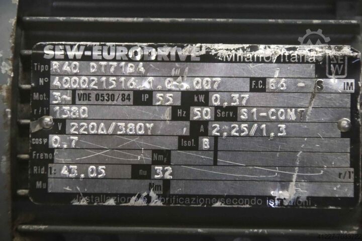 Κινητήρας με κιβώτιο ταχυτήτων 0,37 kW 32 στρ./λεπτό SEW Eurodrive R40 DT71D4
