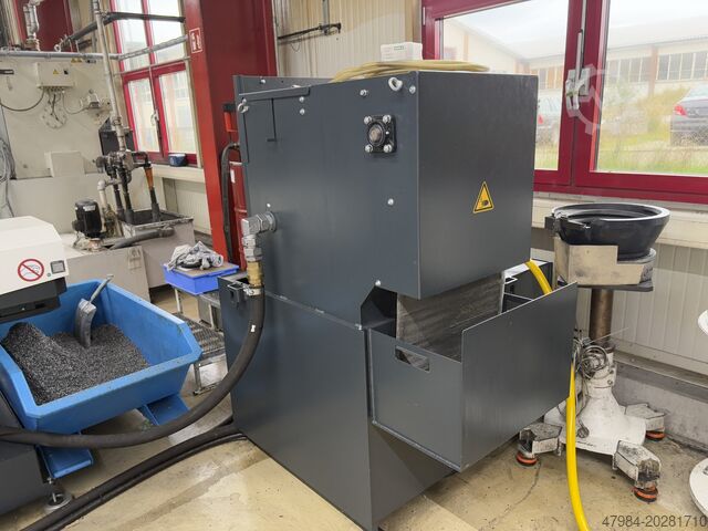 Centru de prelucrare vertical DMG MORI DMP 35