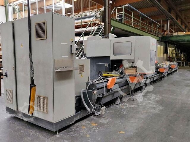Pusat permesinan batangan Elumatec SBZ 150