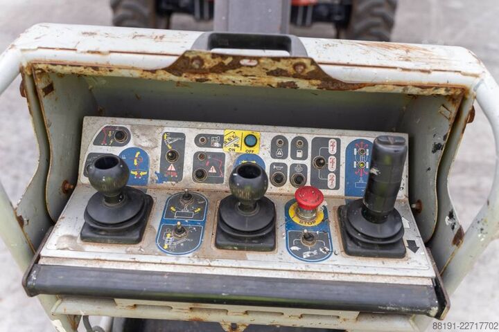 Plate-forme de travail télescopique articulée Manitou 160 ATJ