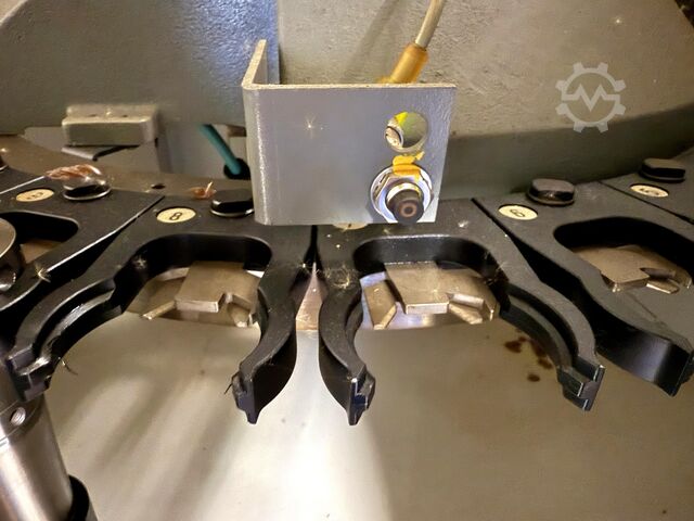 Verticaal bewerkingscentrum HERMLE C 1200 V