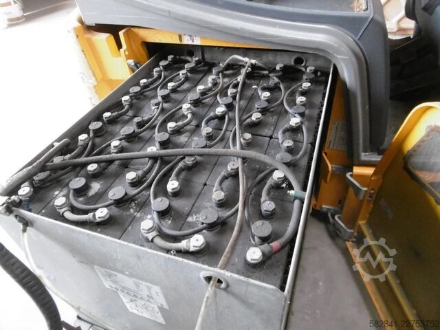 Forklift pemuat hadapan JUNGHEINRICH EFG 216K GE115-310ZZ