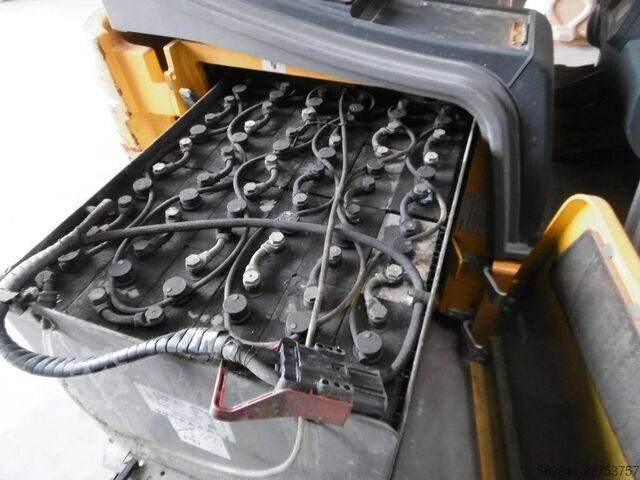 Forklift pemuat hadapan JUNGHEINRICH EFG 216K GE115-310ZZ