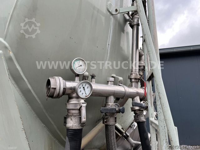 Semirreboque silo KÄSSBOHRER SSK60 Kippsilo