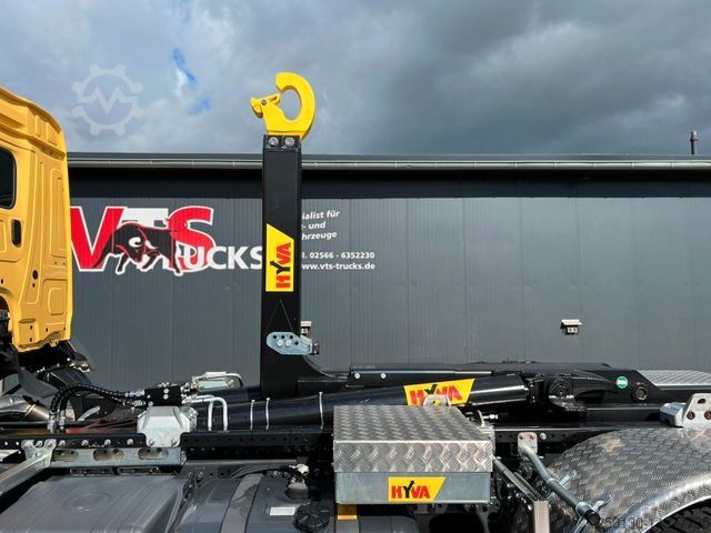 รถบรรทุกขนถ่ายตู้คอนเทนเนอร์แบบตะขอ (roll-off) MERCEDES-BENZ Arocs 2646 mit HYVA  2047-S Abrollkipper *NEU*