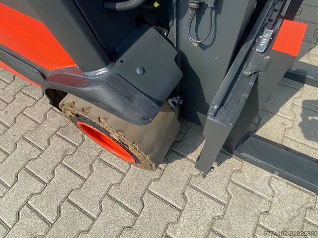 इलेक्ट्रिक - 4 पहिए Linde E20PL-02--EK + Ladegerät 3516