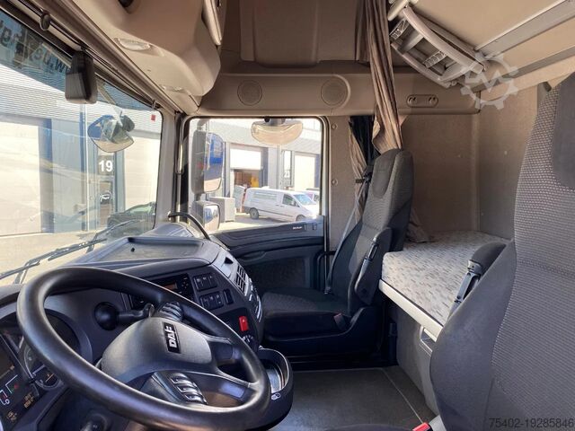 Standard tractor DAF XF 106.460 SSC / Retarder / 2x Tank