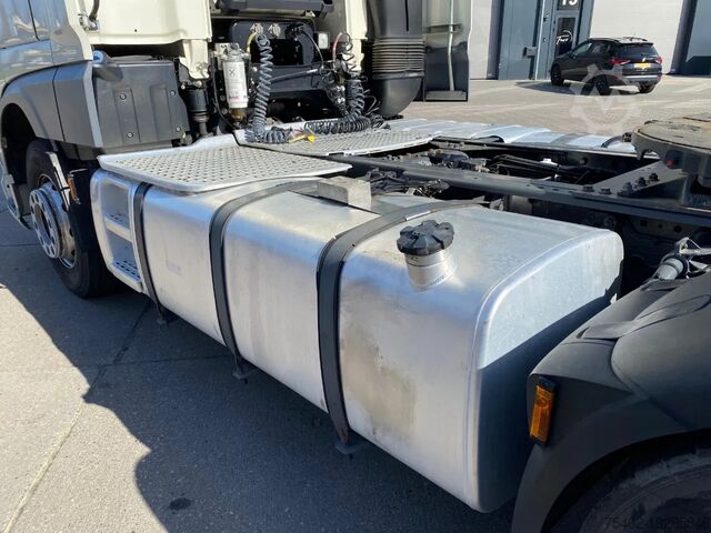 Standard tractor DAF XF 106.460 SSC / Retarder / 2x Tank