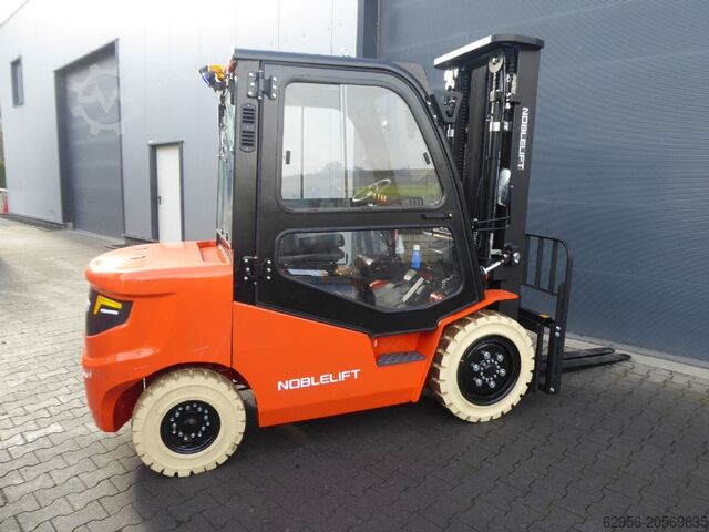 Elektrisk firehjulsgaffeltruck Noblelift CPD38