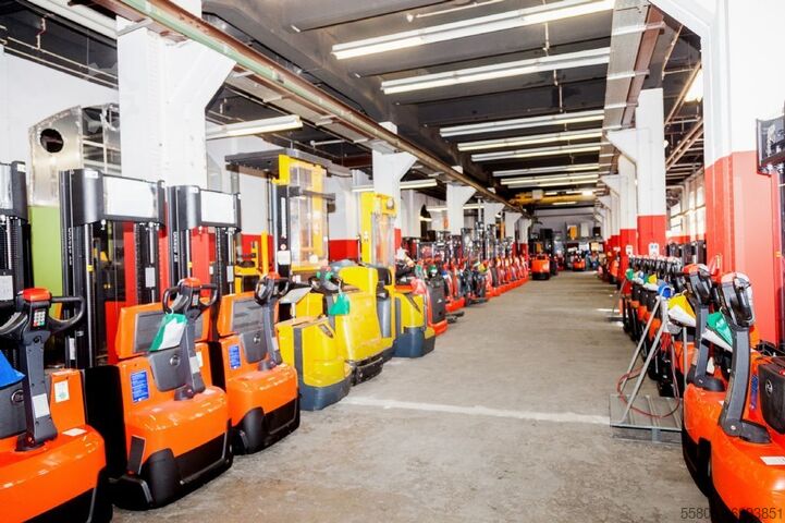 Electric Pallet Truck Still EXU22 // 2580 Std. // Elektro