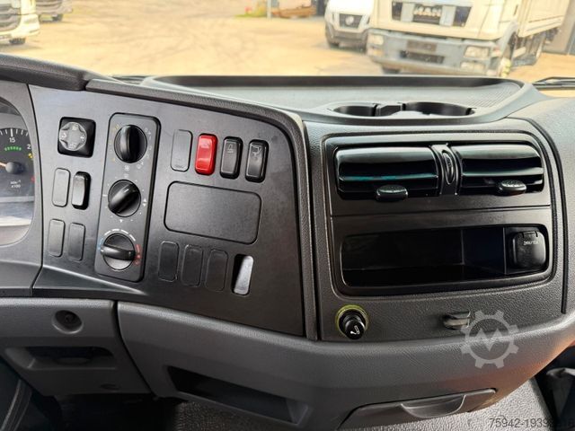 Skapbil MERCEDES-BENZ Atego 3-Sitz LBW