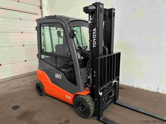 Forklift elektrik 4 roda Toyota 8FBM20T - TRIPLEX 4,7 m - NEUGERÄT !!!