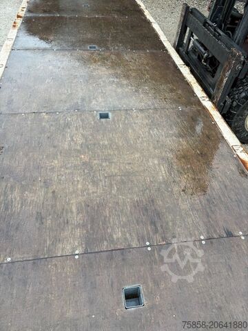 Corpo di scambio aperto Krone Plattform 7,45m mit Steckrungen mittig