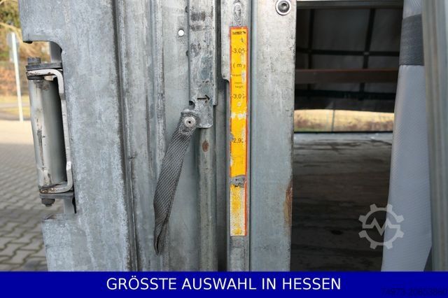 Auflieger mit Pritsche & Plane SCHMITZ CARGOBULL Mega Varios 3,05m Innen neue Plane ¤395.-mt